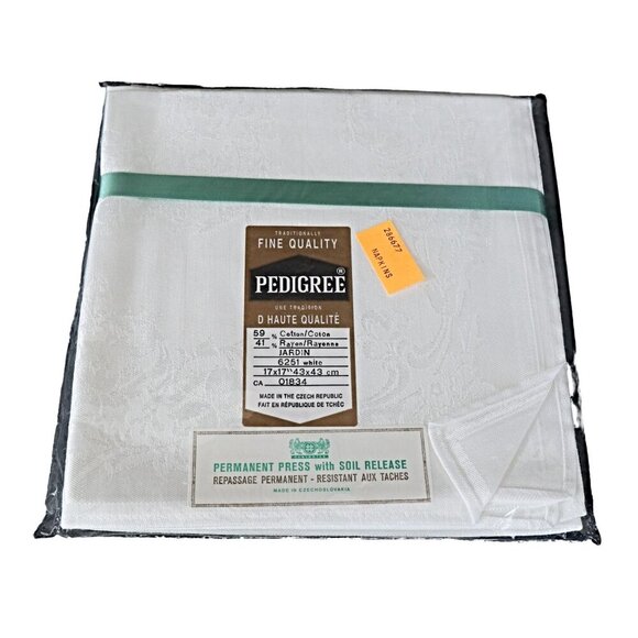 8  Vintage Damask White Napkins Pedigree NOS - Picture 3 of 4